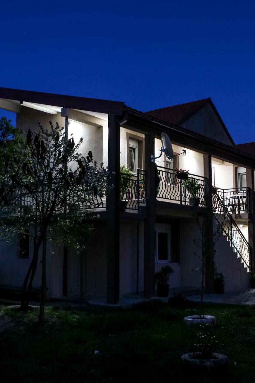 Apartman Kaća Cetinje Bagian luar foto